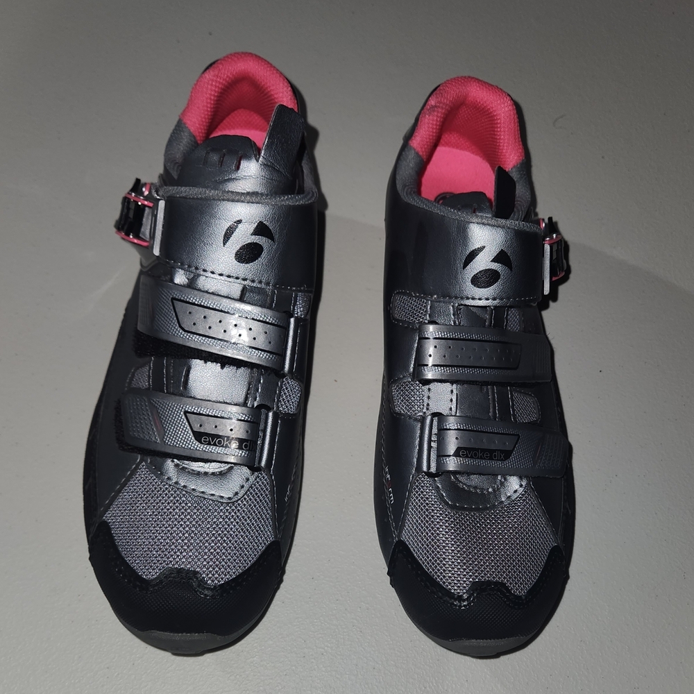 Women's Bontrager Evoke DLX Mountain Bike Shoes Size 9.5